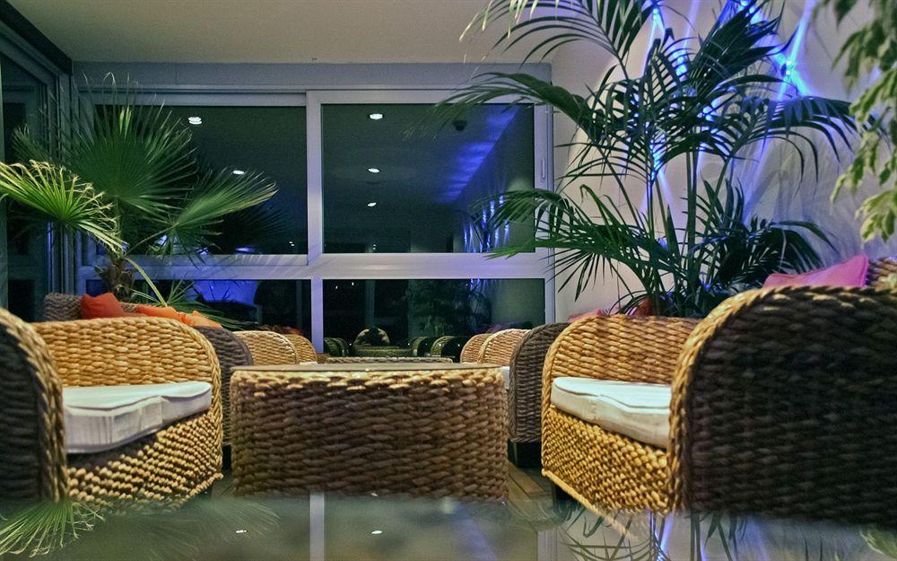פודסטראנה Beach Hotel Split מראה חיצוני תמונה