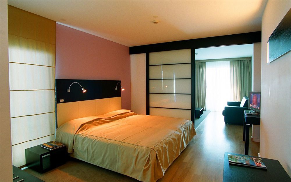 פודסטראנה Beach Hotel Split מראה חיצוני תמונה