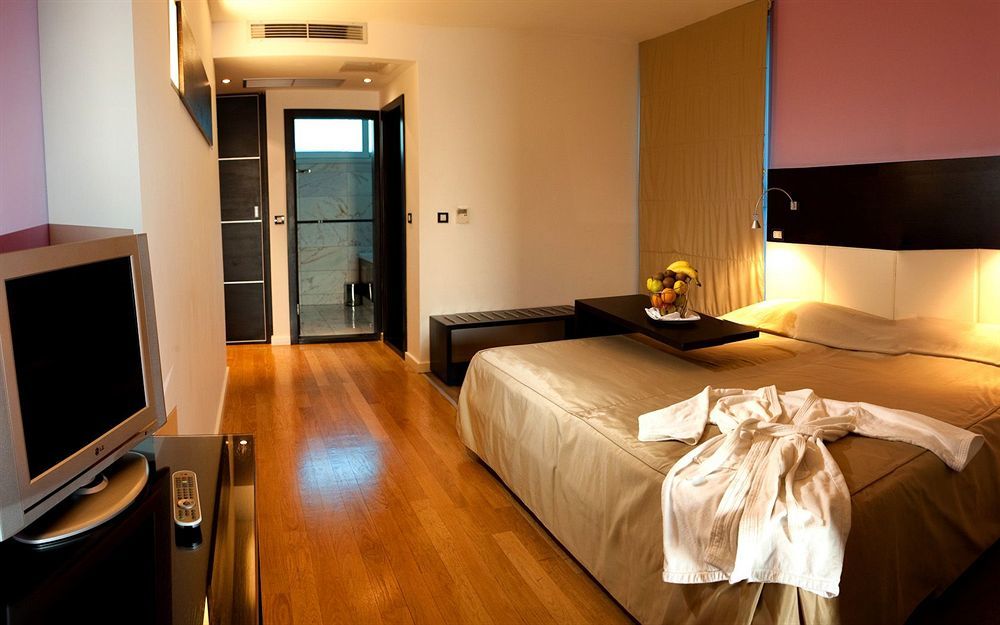 פודסטראנה Beach Hotel Split מראה חיצוני תמונה