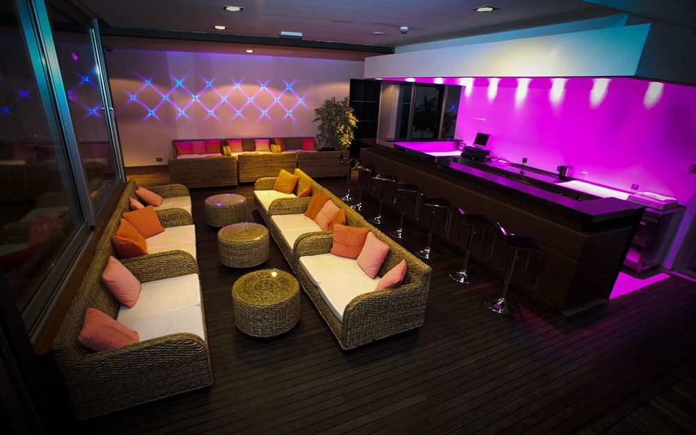 פודסטראנה Beach Hotel Split מראה חיצוני תמונה