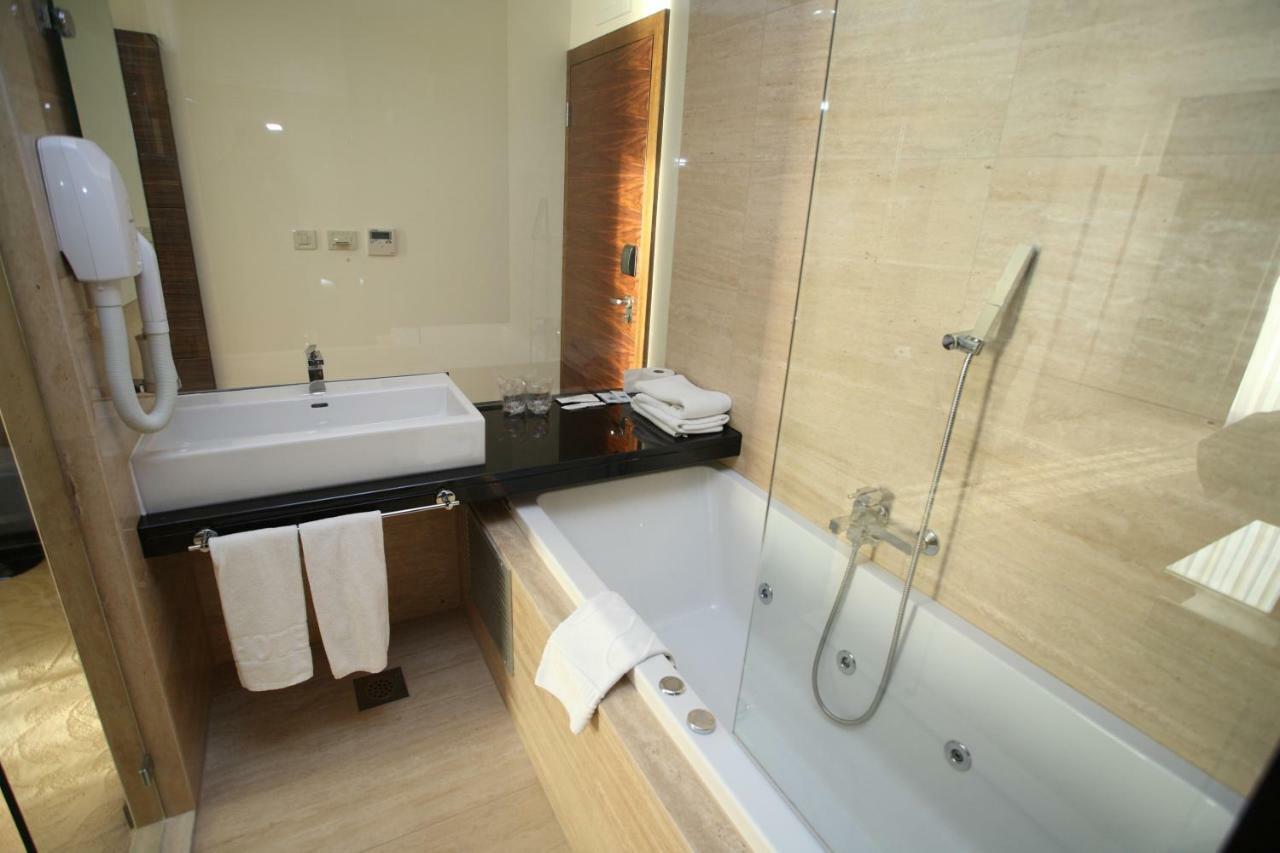 פודסטראנה Beach Hotel Split מראה חיצוני תמונה