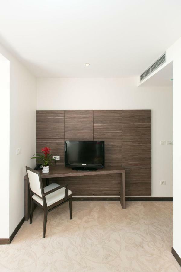 פודסטראנה Beach Hotel Split מראה חיצוני תמונה